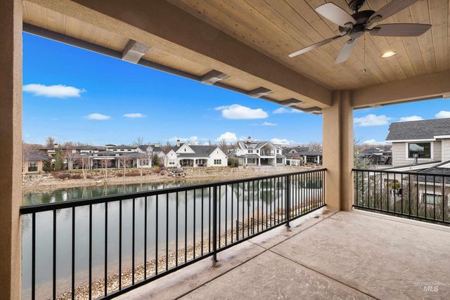 1658 E Crowne Pointe Dr, Eagle, ID 83616