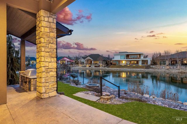 1658 E Crowne Pointe Dr, Eagle, ID 83616