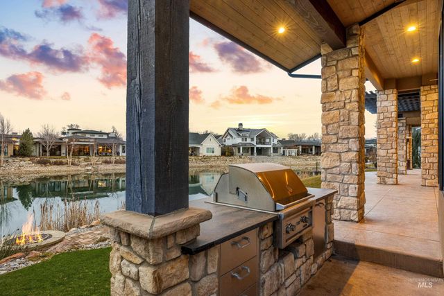 1658 E Crowne Pointe Dr, Eagle, ID 83616