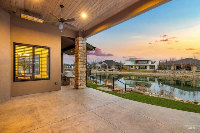 1658 E Crowne Pointe Dr, Eagle, ID 83616