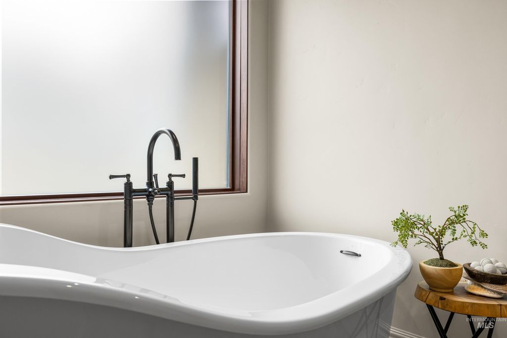 1658 E Crowne Pointe Dr, Eagle, ID 83616 photo 23