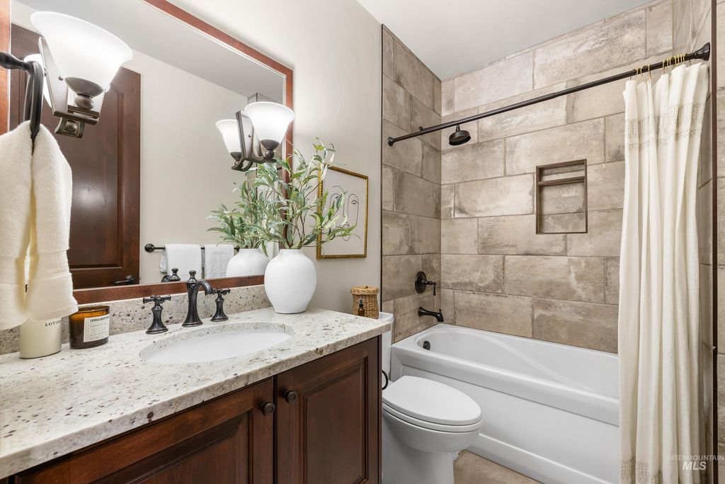 1658 E Crowne Pointe Dr, Eagle, ID 83616 photo 29