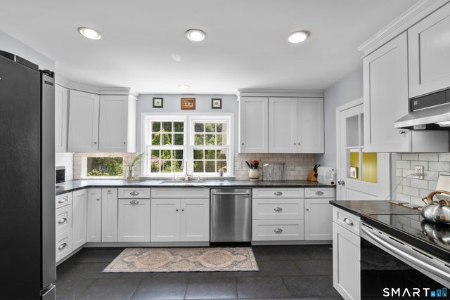 102 Whisconier Road, Brookfield, CT 06804