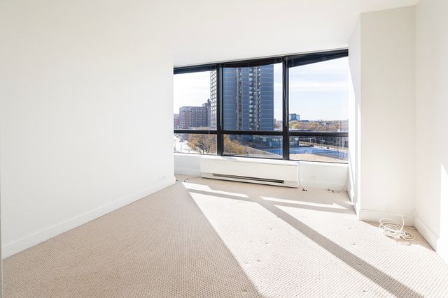 5415 N SHERIDAN Road 711, Chicago, IL 60640