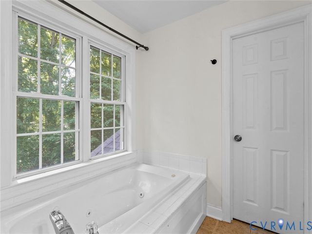 2967 Willow Trace Ln, Sandy Hook, VA 23153