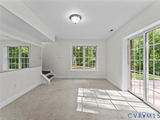 2967 Willow Trace Ln, Sandy Hook, VA 23153