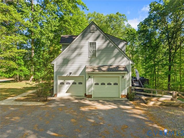 2967 Willow Trace Ln, Sandy Hook, VA 23153
