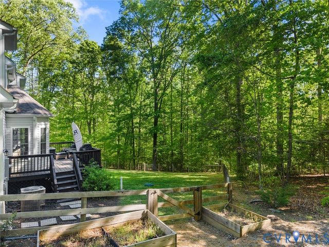 2967 Willow Trace Ln, Sandy Hook, VA 23153