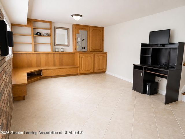 4507 Burchfield Avenue, Lansing, MI 48910