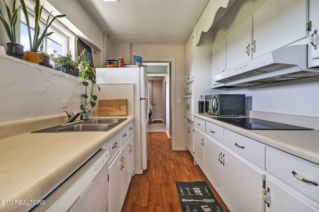 1104 Allardt Hwy, Jamestown, TN 38556