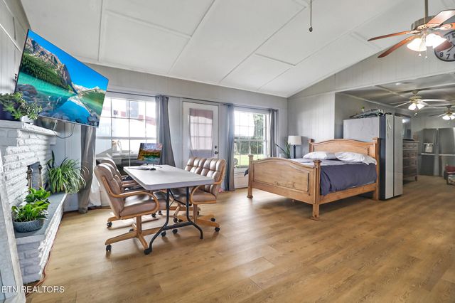 1104 Allardt Hwy, Jamestown, TN 38556
