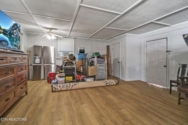 1104 Allardt Hwy, Jamestown, TN 38556