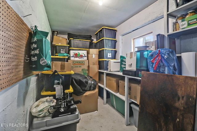 1104 Allardt Hwy, Jamestown, TN 38556