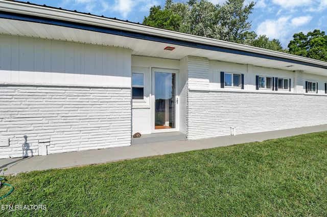 1104 Allardt Hwy, Jamestown, TN 38556
