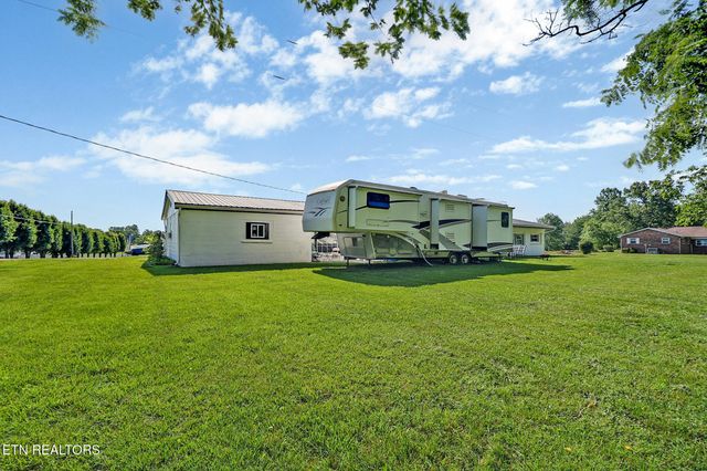 1104 Allardt Hwy, Jamestown, TN 38556