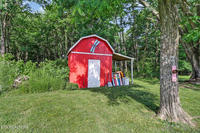 1104 Allardt Hwy, Jamestown, TN 38556