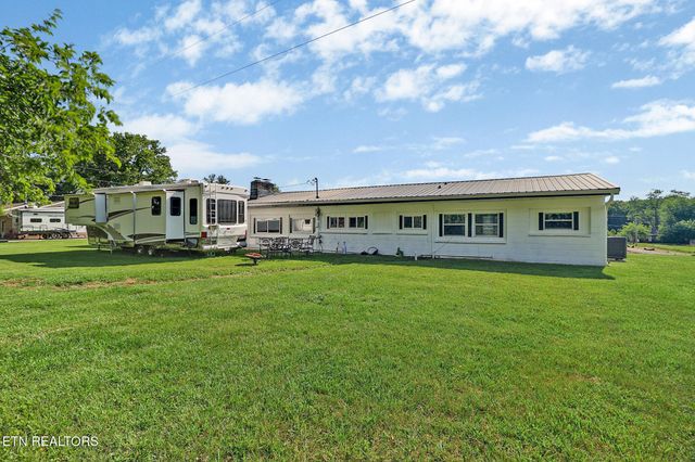 1104 Allardt Hwy, Jamestown, TN 38556