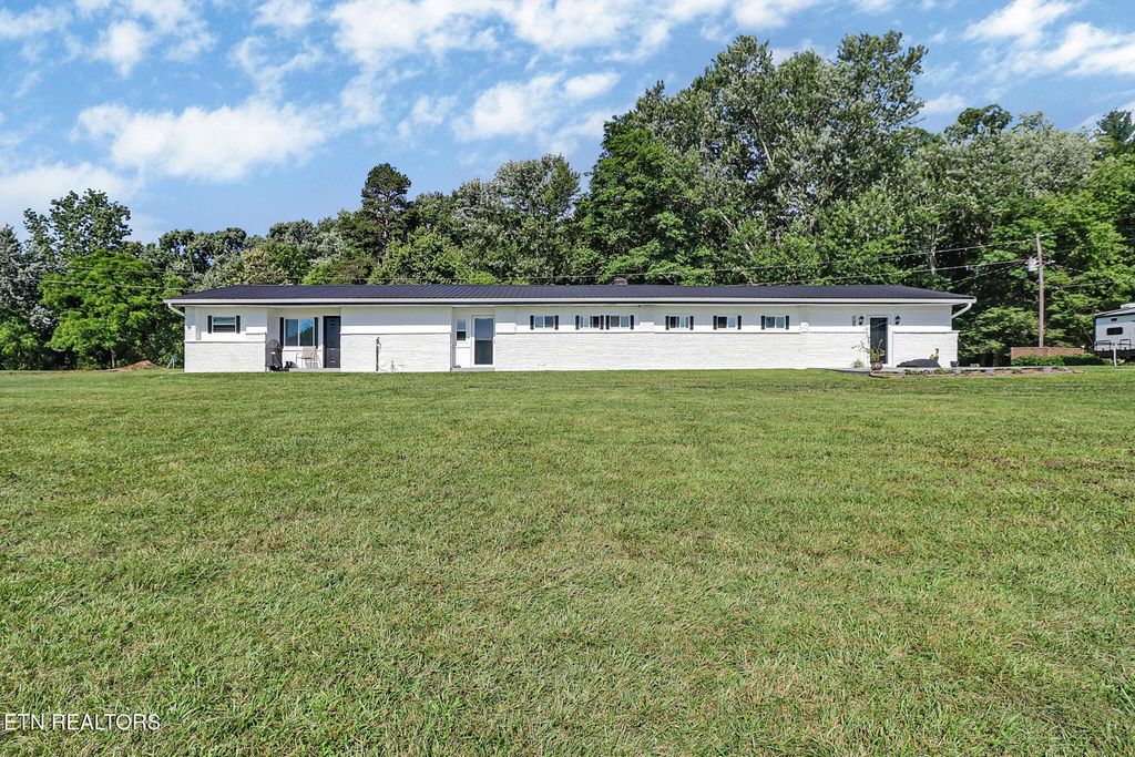 1104 Allardt Hwy, Jamestown, TN 38556