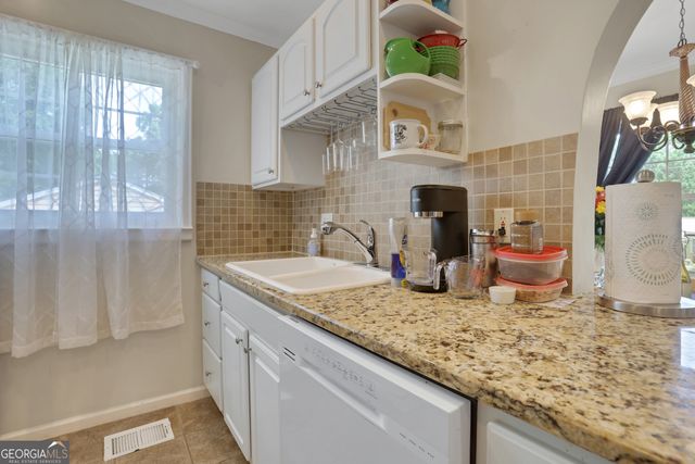 4052 W Johnson Circle, Chamblee, GA 30341