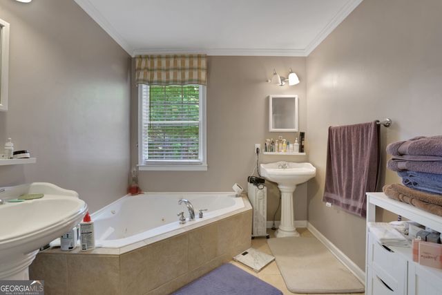 4052 W Johnson Circle, Chamblee, GA 30341