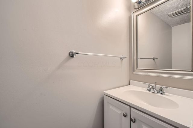5972 Hampstead Lane, Columbus, OH 43229