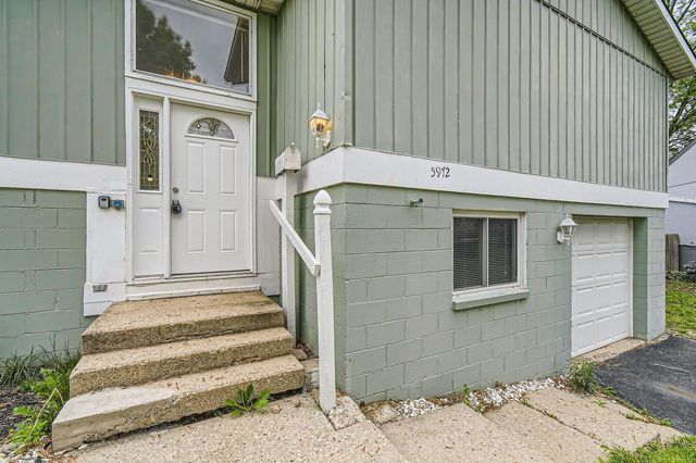 5972 Hampstead Lane, Columbus, OH 43229