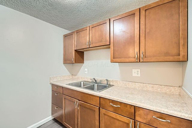 5972 Hampstead Lane, Columbus, OH 43229