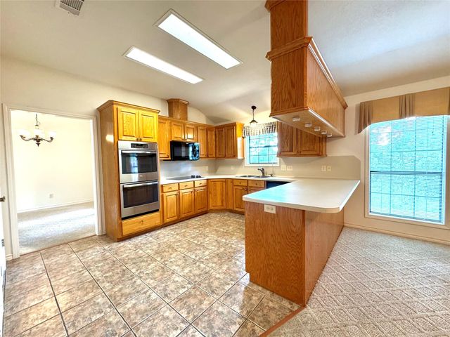 20 Shallow Springs, Trinity, TX 75862