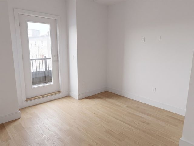 15 Clyde St B, Somerville, MA 02145