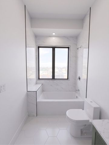 15 Clyde St B, Somerville, MA 02145