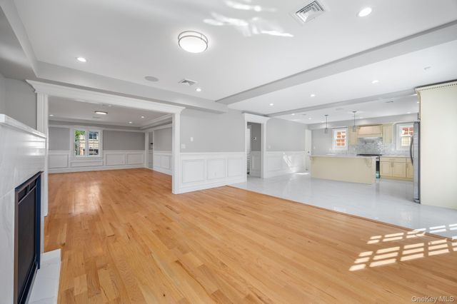 233-25 38th Drive, Douglaston, NY 11363