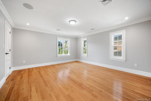 233-25 38th Drive, Douglaston, NY 11363