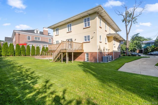 233-25 38th Drive, Douglaston, NY 11363