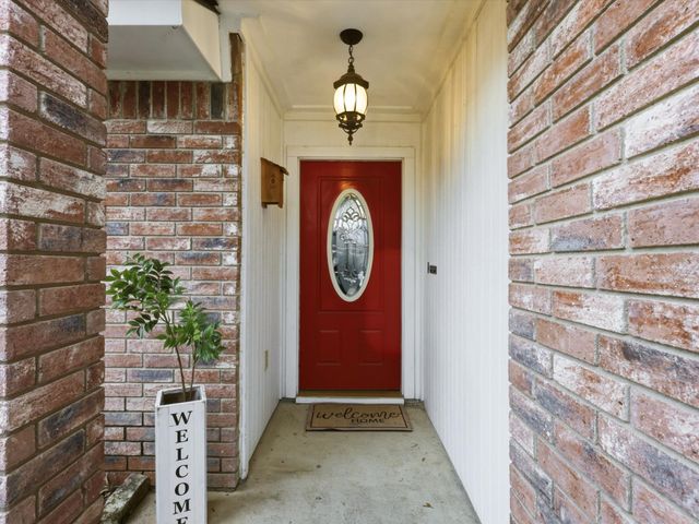 5703 Prescott Drive, Arlington, TX 76018