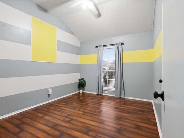 5703 Prescott Drive, Arlington, TX 76018