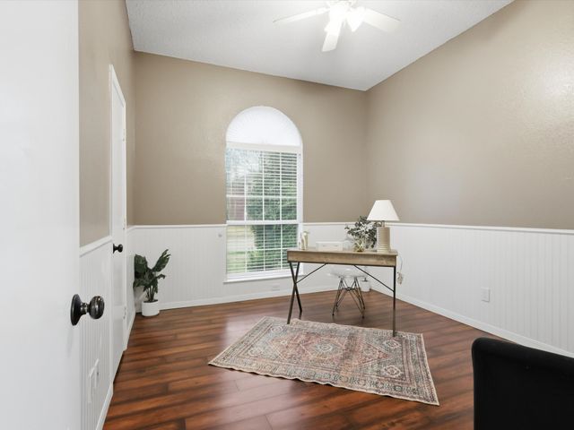 5703 Prescott Drive, Arlington, TX 76018