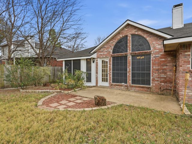 5703 Prescott Drive, Arlington, TX 76018