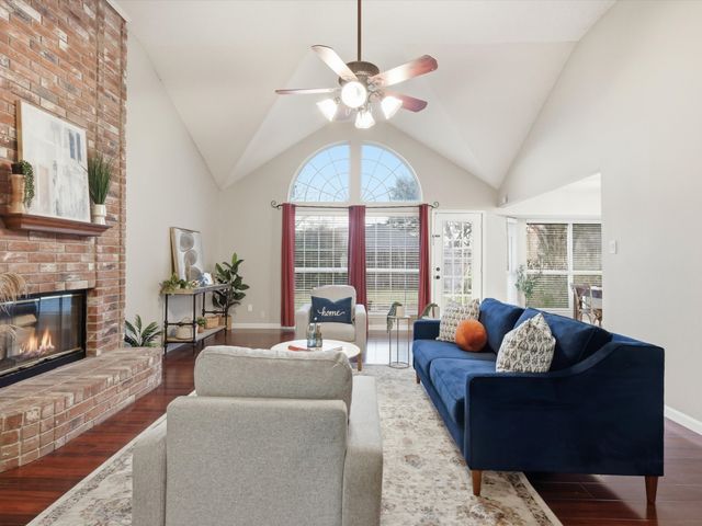 5703 Prescott Drive, Arlington, TX 76018