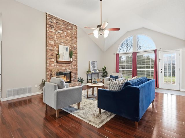 5703 Prescott Drive, Arlington, TX 76018