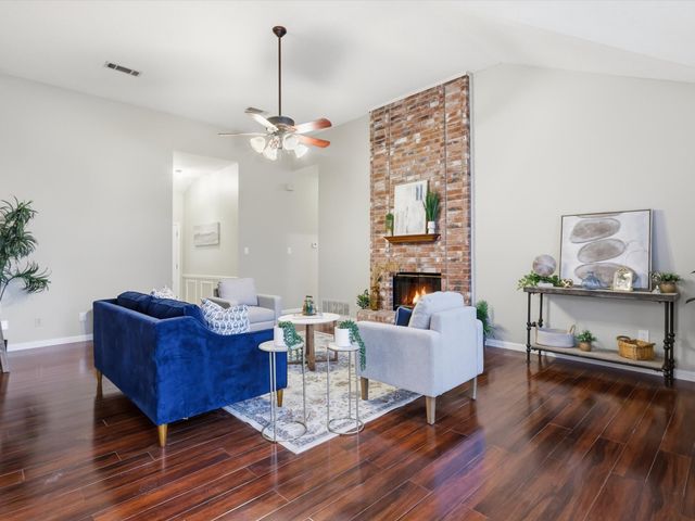 5703 Prescott Drive, Arlington, TX 76018