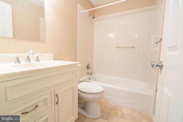 201 CHEROKEE CIR, Ambler, PA 19002