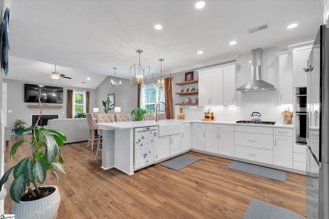 22 Needham Drive, Simpsonville, SC 29681
