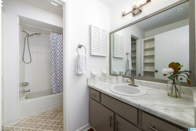 1333 31st St S Apt F, Birmingham, AL 35205