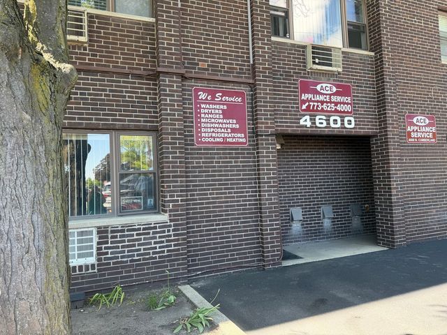 4600 N Cumberland Avenue 1, Chicago, IL 60656
