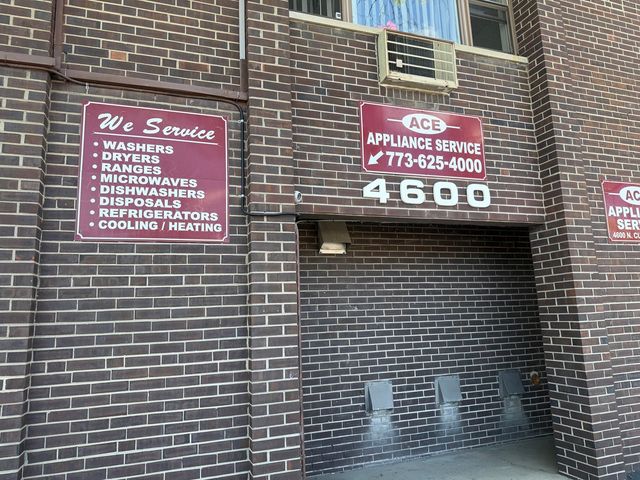 4600 N Cumberland Avenue 1, Chicago, IL 60656