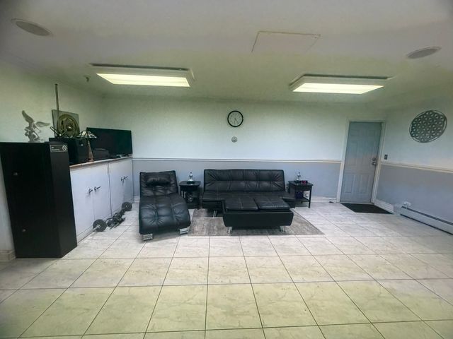 4600 N Cumberland Avenue 1, Chicago, IL 60656