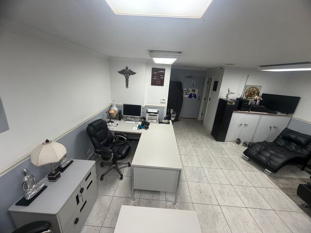 4600 N Cumberland Avenue 1, Chicago, IL 60656