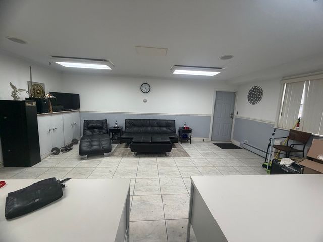 4600 N Cumberland Avenue 1, Chicago, IL 60656