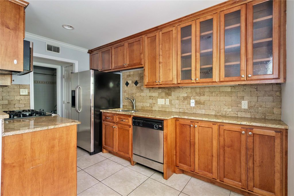 407 E 45th ST 211, Austin, TX 78751