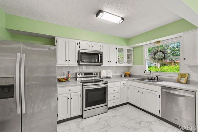 22 Normandy Drive, Lake St Louis, MO 63367